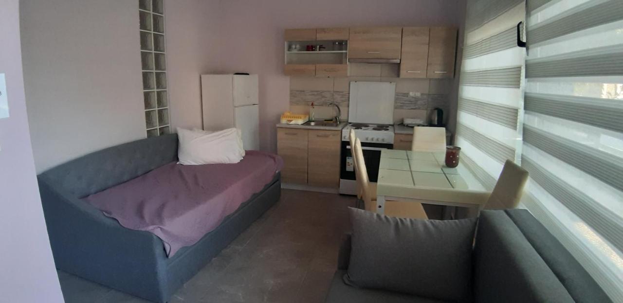 Soula'S Sunshine Blue Apartment Nea Karvali Exterior foto